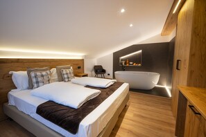 Junior Room, 2 Bedrooms, Tower | 1 bedroom, free WiFi, bed sheets - Hotel Iris (Pescasseroli)