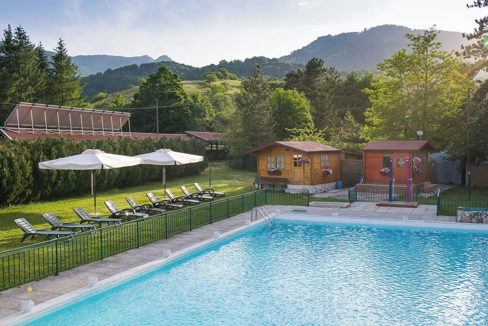 Piscine extérieure (ouverte en saison)