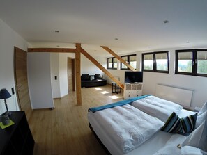 华丽双人房, 私人浴室, 河景