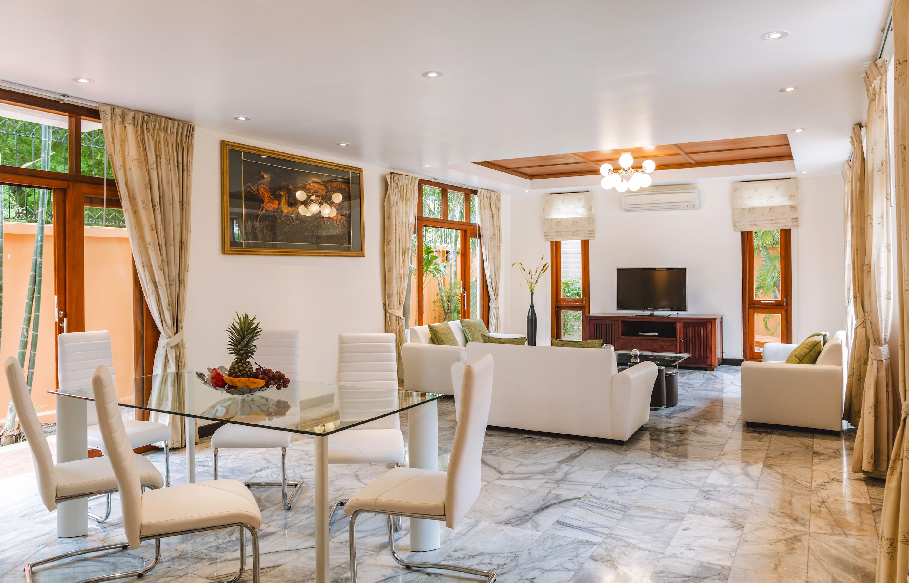 Four-Bedroom Villa with Private Pool - Arabella Villa | ตู้นิรภัยในห้องพัก, โต๊ะทำงาน, ผ้าม่านกันแสง, เตารีด/โต๊ะรีดผ้า