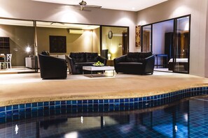 Superior Three-Bedroom Villa with Private Pool and Jacuzzi - Tortuga Villa | In-room safe, desk, blackout drapes, iron/ironing board - Pattaya Holiday Villas (Pattaya)