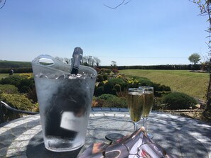 Bar (on property) - Beggars Reach Hotel (Milford Haven)