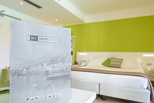 Chambre Familiale | Literie de qualité supérieure, couette en duvet d'oie, surmatelas