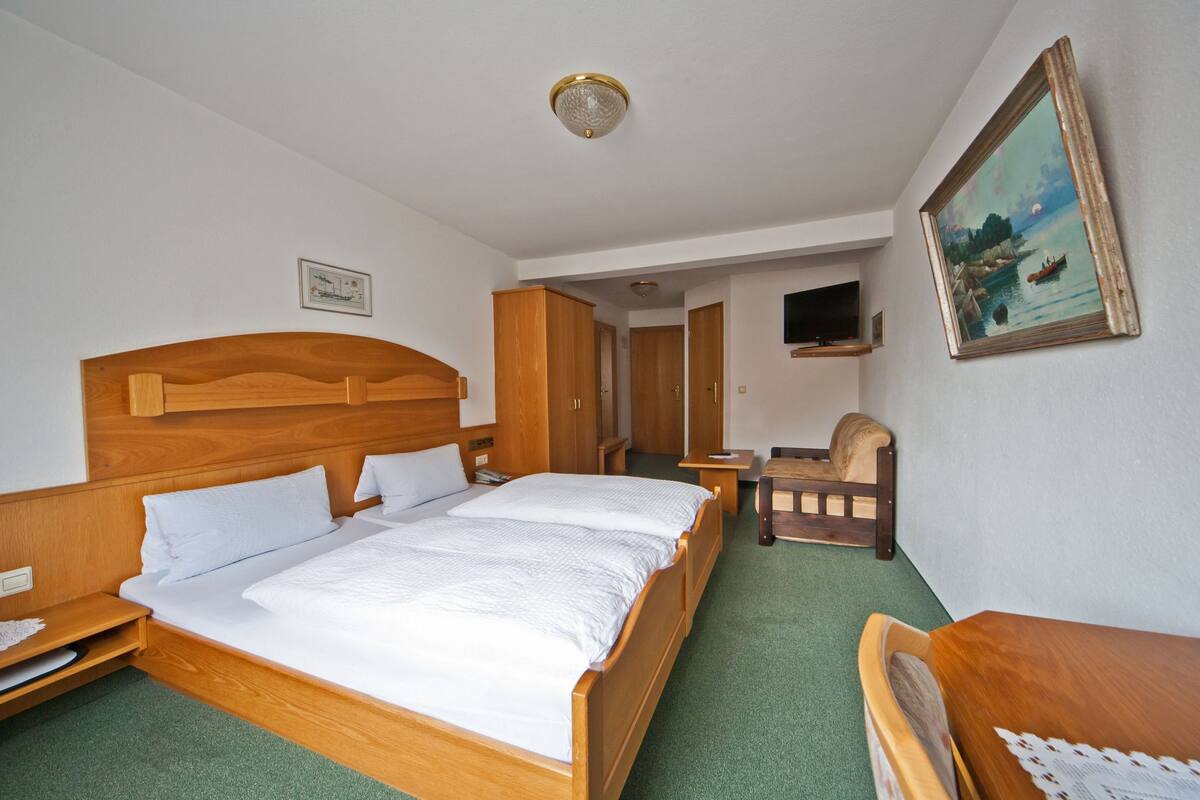 double room | desk, soundproofing, free wifi