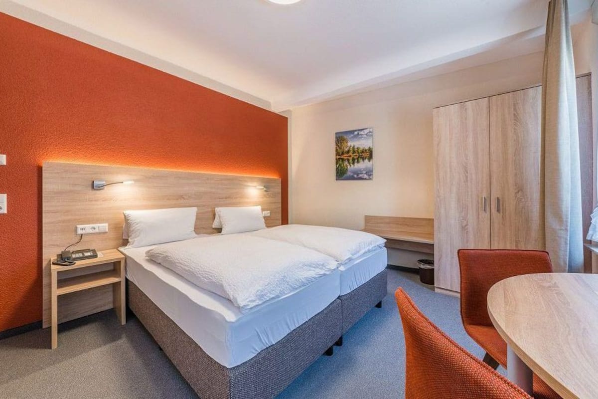 double room | desk, soundproofing, free wifi