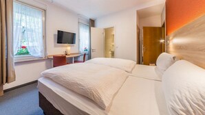Desk, soundproofing, WiFi (free) - Hotel Goldener Sternen (Konstanz)