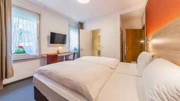 Schreibtisch, schallisolierte Zimmer, kostenloses WLAN