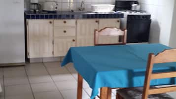 Traditional Studio, Kitchen, Partial Ocean View | Private kitchen | Mini-fridge, microwave, oven, stovetop