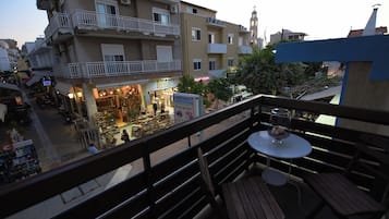 Economy eenpersoonskamer | Uitzicht vanaf balkon