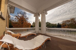 Suite, 1 letto king | Balcone