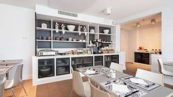 Morgenmadsbuffet hver dag (19.5 EUR pr. person)