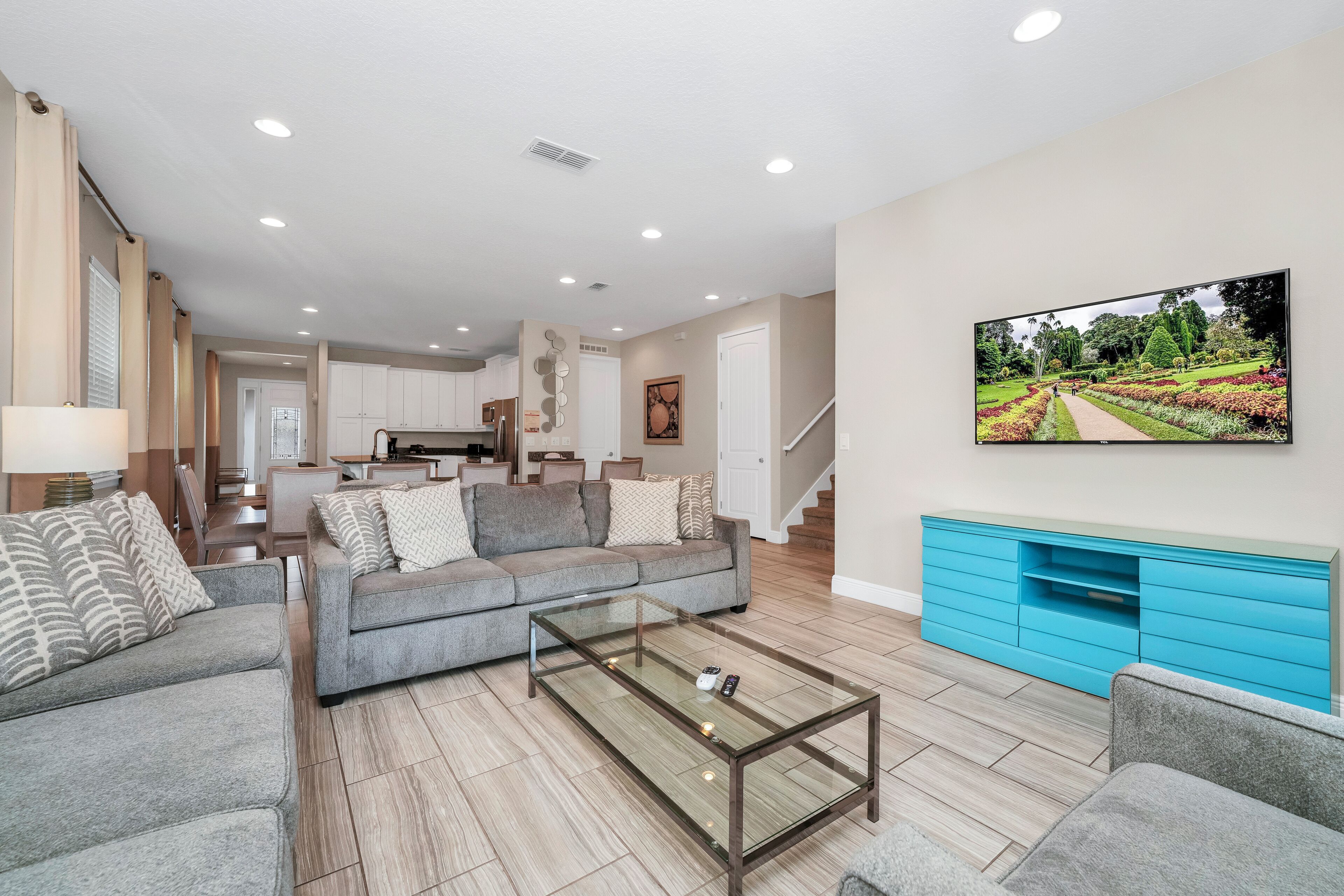 luxury house, private pool (8 bedrooms eastside) | living area | 50-inch flat-screen tv with cable channels, tv