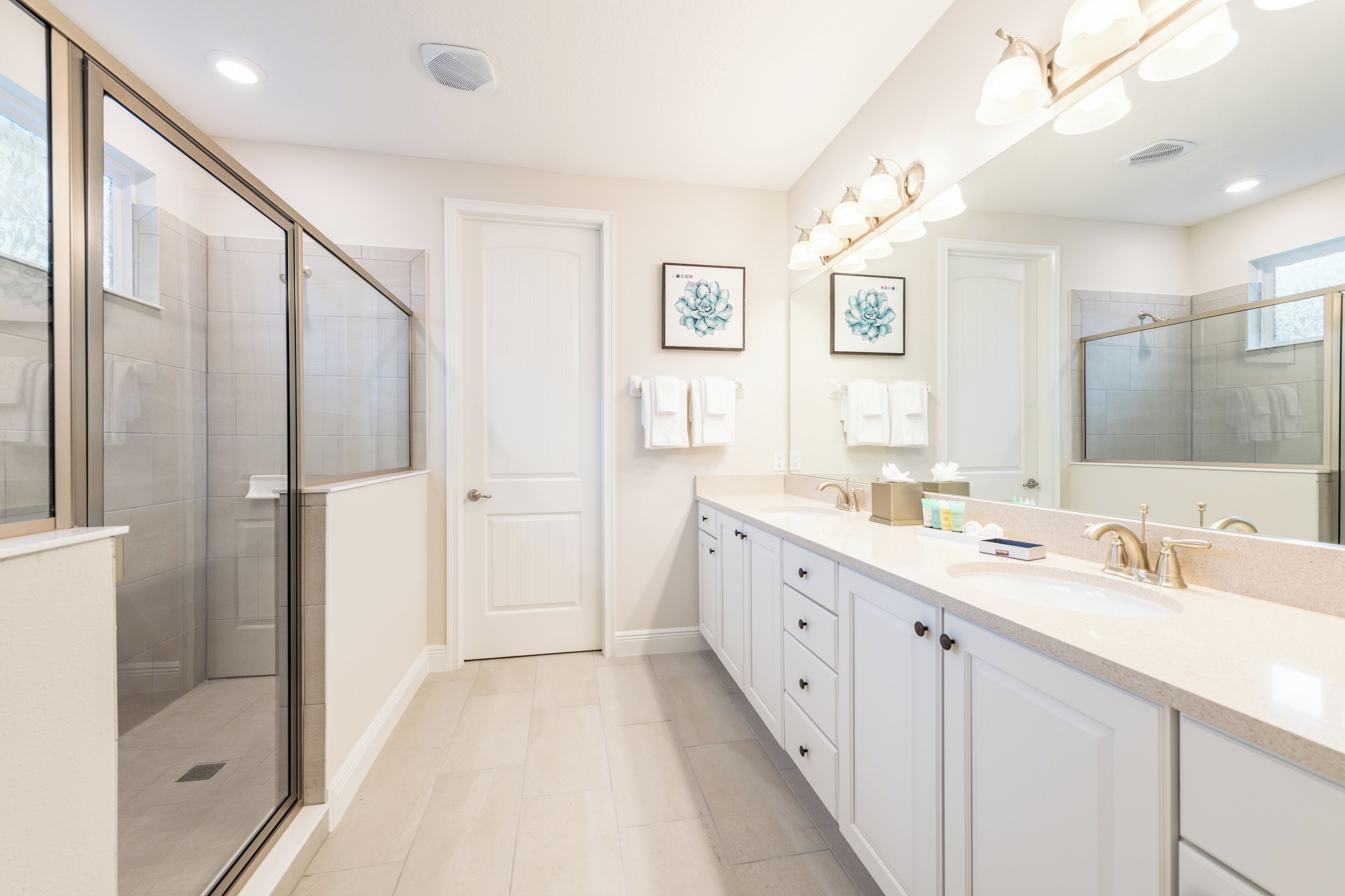 luxury house, 4 bedrooms, private pool (westside) | bathroom | hair dryer, towels, soap, shampoo