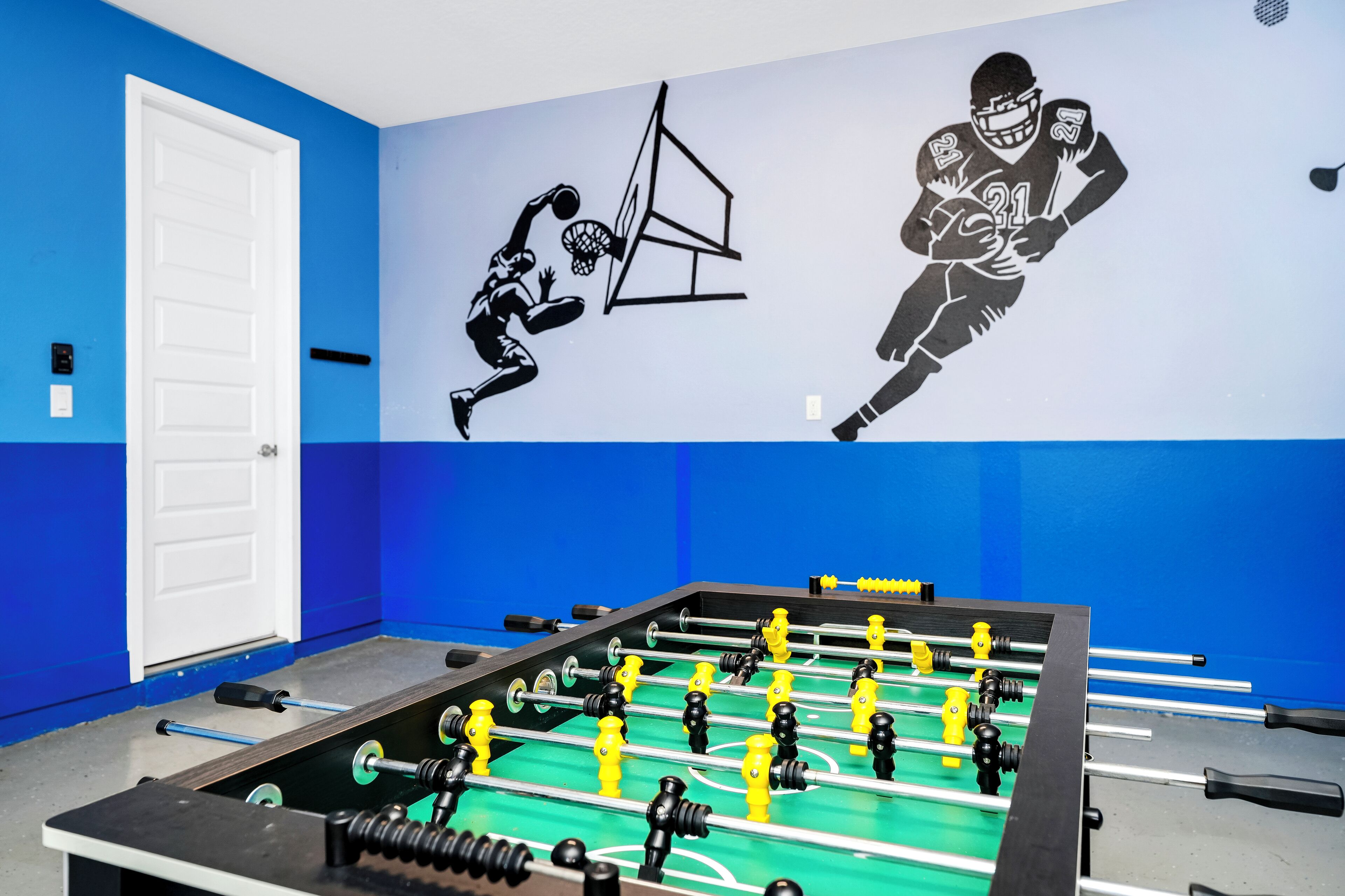 luxury house, private pool (8 bedrooms westside) | room amenity