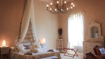 Premium bedding, individually decorated, individually furnished, desk