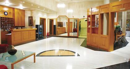 Iris Hotel