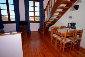 xxxSuite, Sea View | Khu phòng khách | TV màn hình phẳng