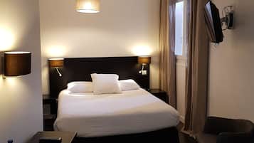 1 habitaciĂłn, ropa de cama de alta calidad y decoraciĂłn personalizada
