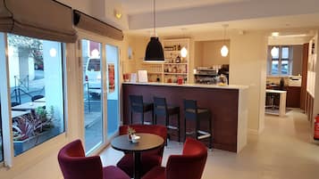 Bar (en la propiedad)