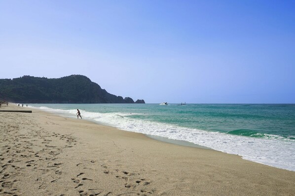 Private beach nearby, beach shuttle, beach cabanas, sun loungers