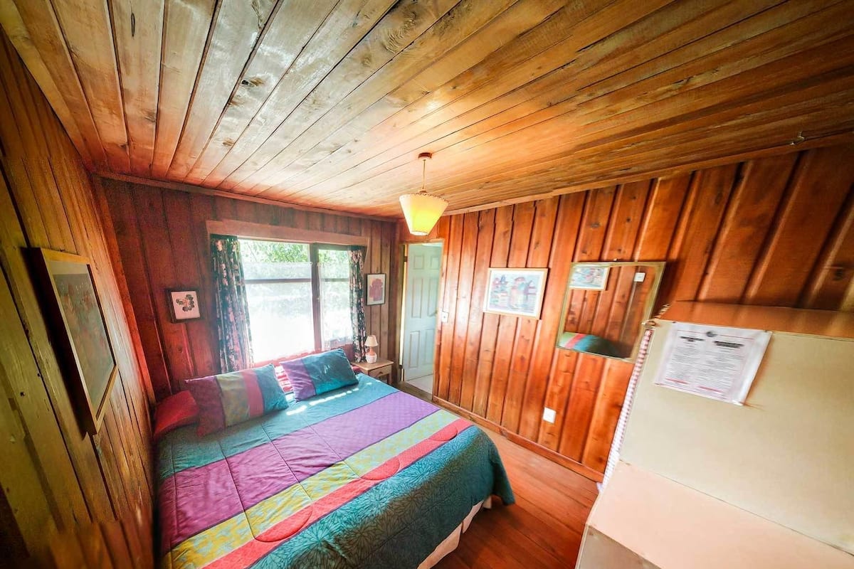 Double Room, Private Bathroom | Free WiFi, bed sheets