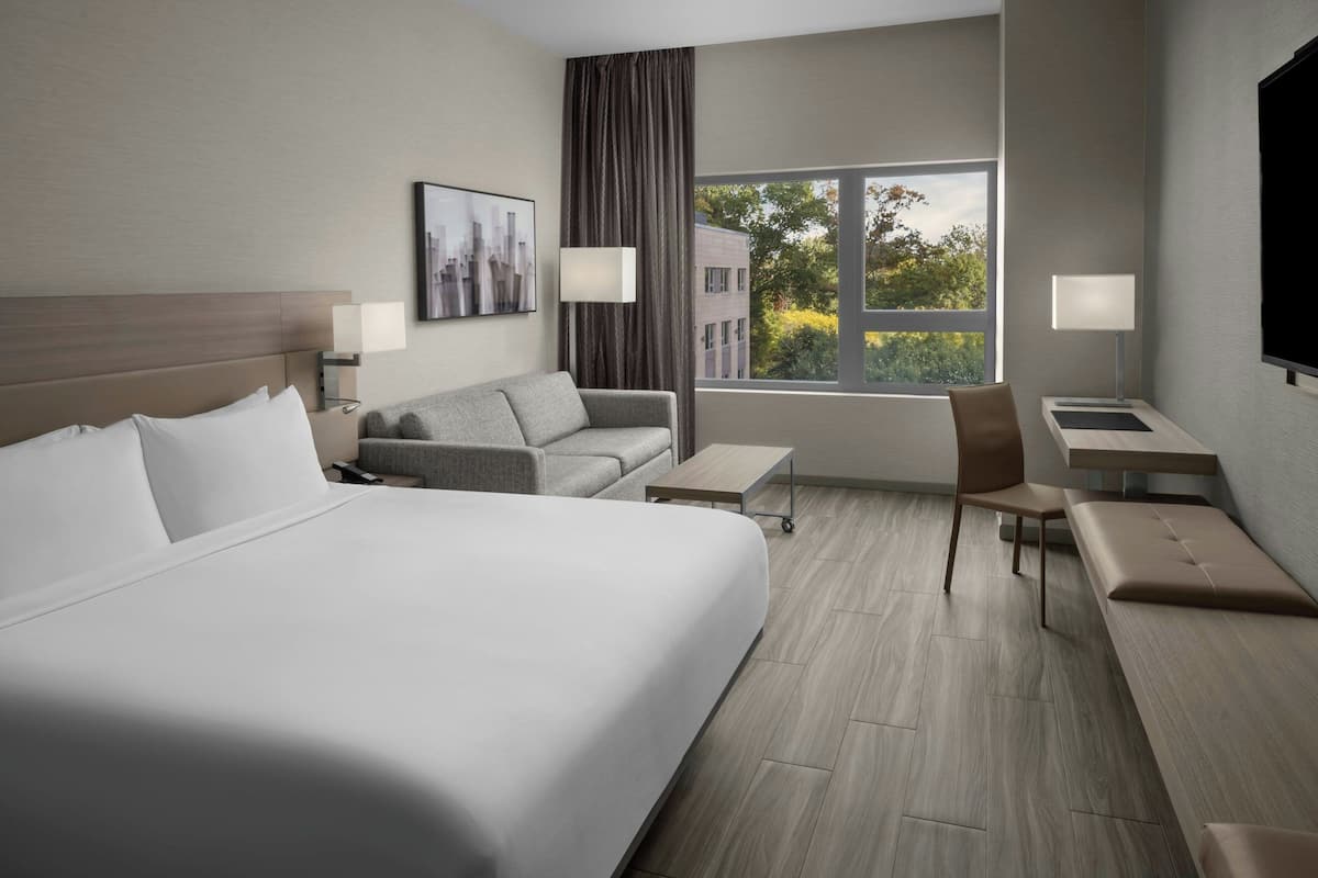 Room, 1 King Bed, Courtyard View