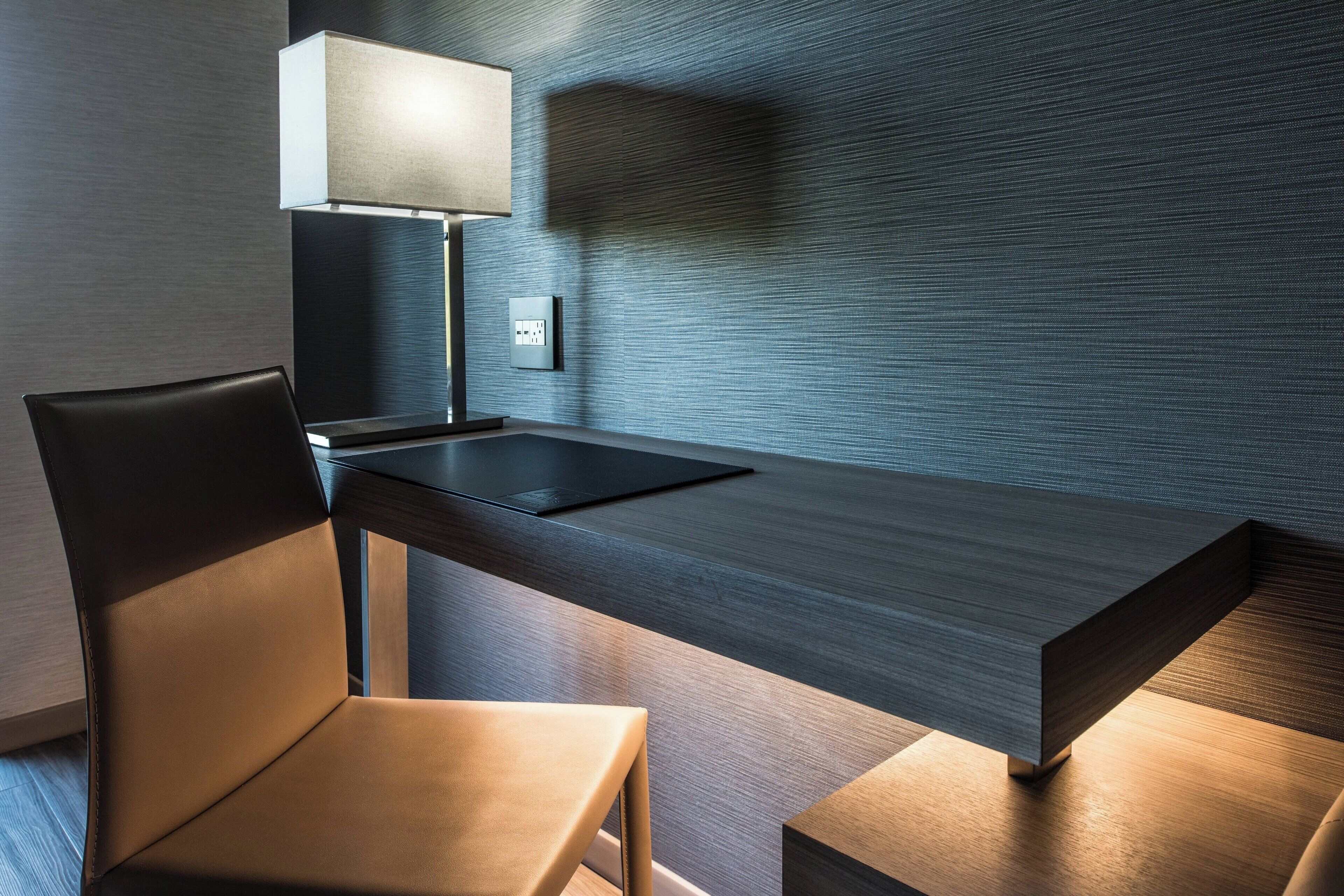 1 bedroom, egyptian cotton sheets, premium bedding, memory-foam beds