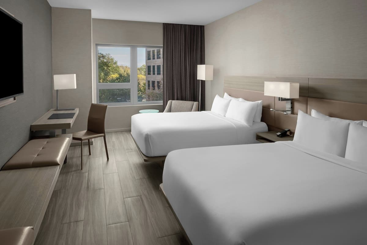 Room, 2 Queen Beds, Courtyard View