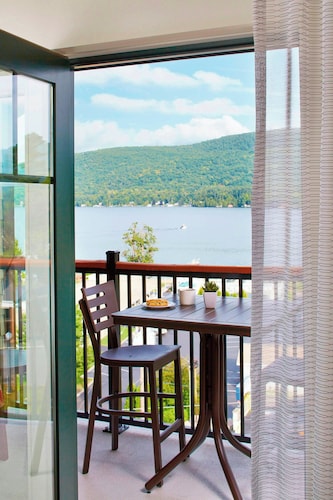 Courtyard by Marriott Lake George