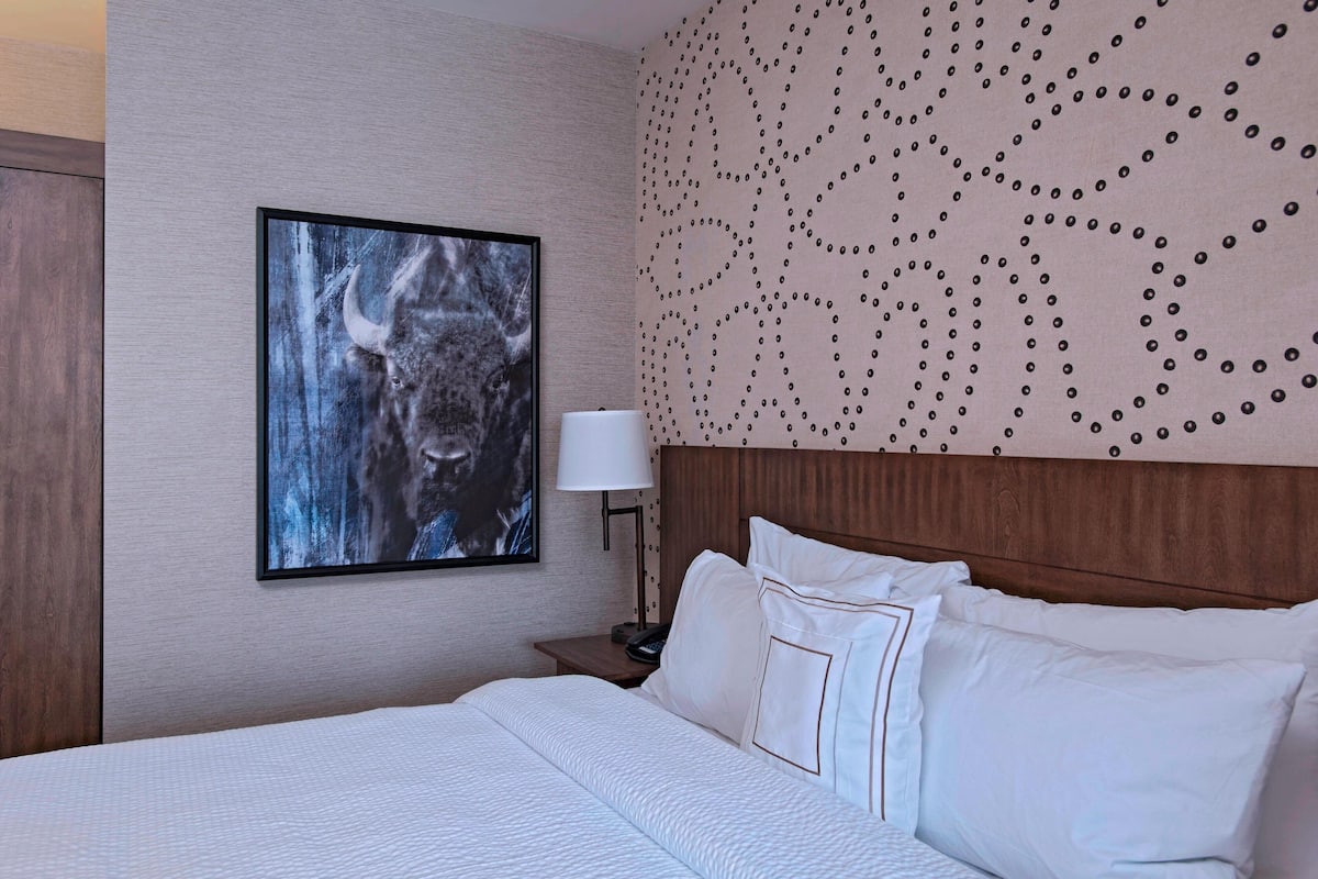 1 bedroom, in-room safe, desk, blackout drapes