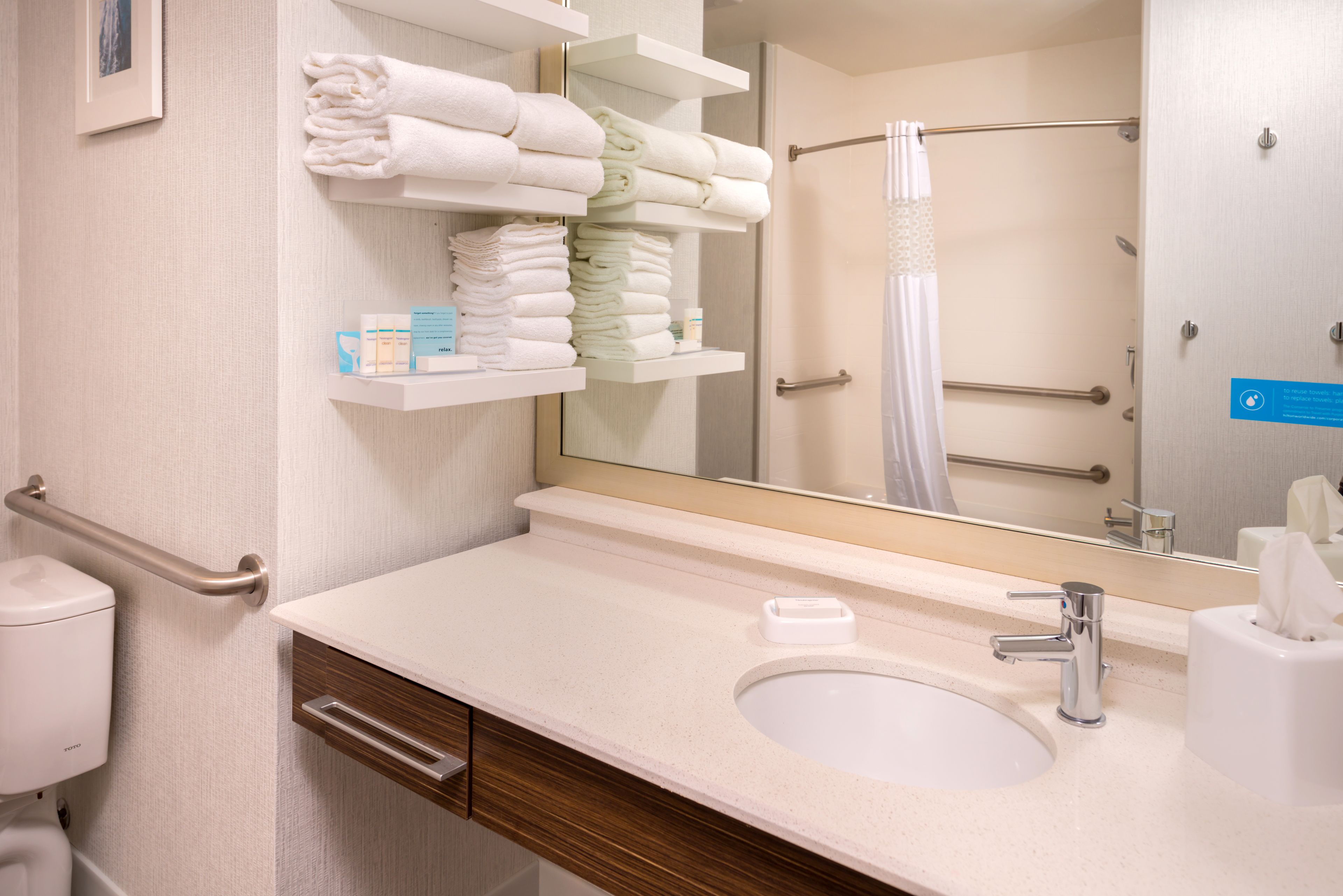 room, 2 queen beds, accessible, non smoking | bathroom | combined shower/bathtub, free toiletries, hair dryer, towels