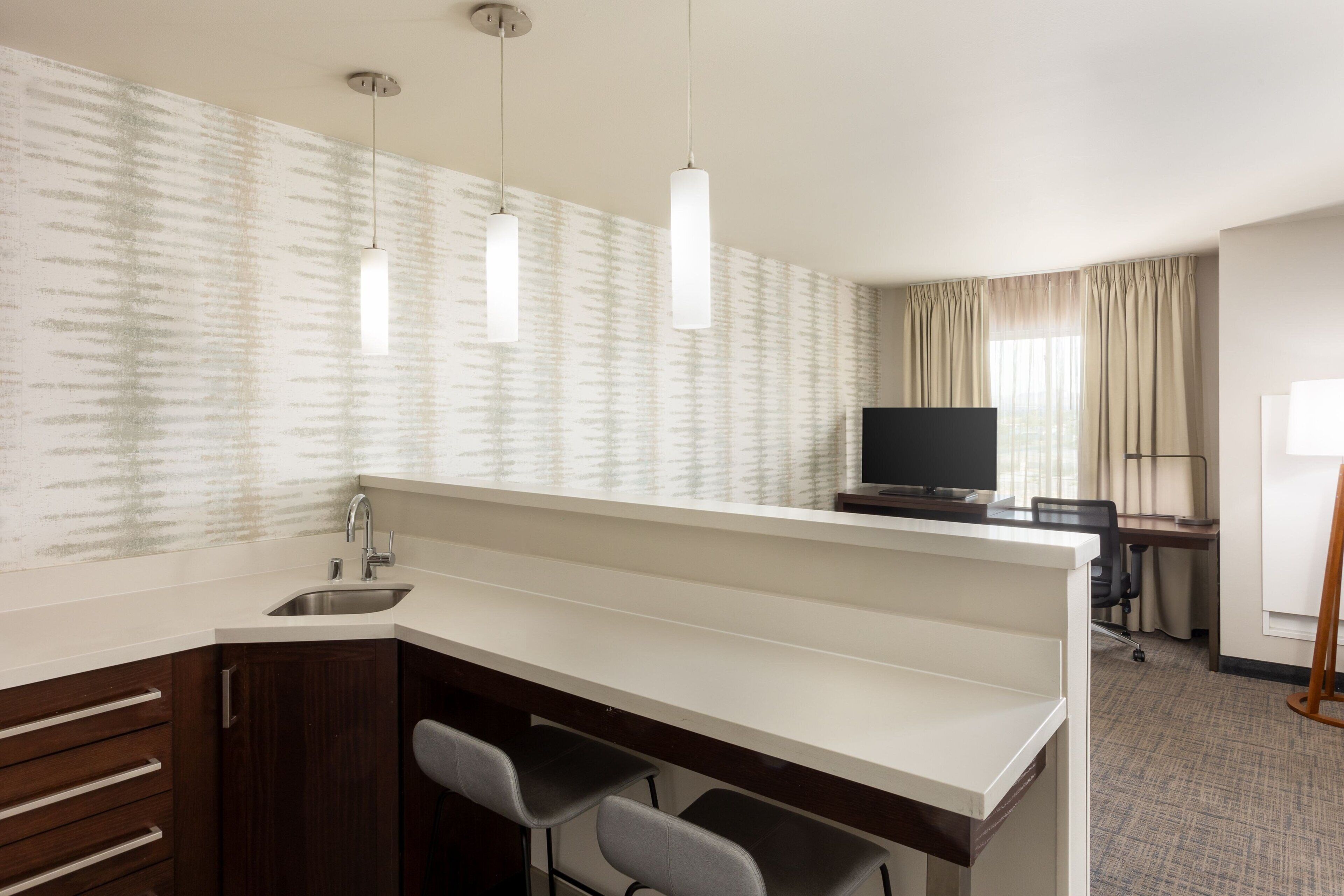 Premium bedding, in-room safe, desk, iron/ironing board