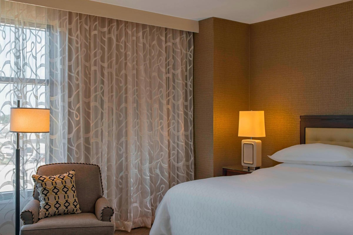 1 bedroom, premium bedding, down duvets, pillow-top beds