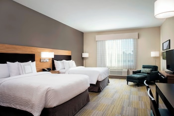 Desk, laptop workspace, iron/ironing board, free cribs/infant beds at TownePlace Suites by Marriott Miami Homestead