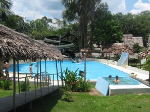 Outdoor pool - Amazon Rainforest Lodge (Punchana)