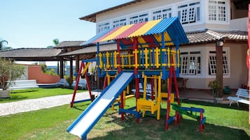 Ărea de juegos infantiles al aire libre