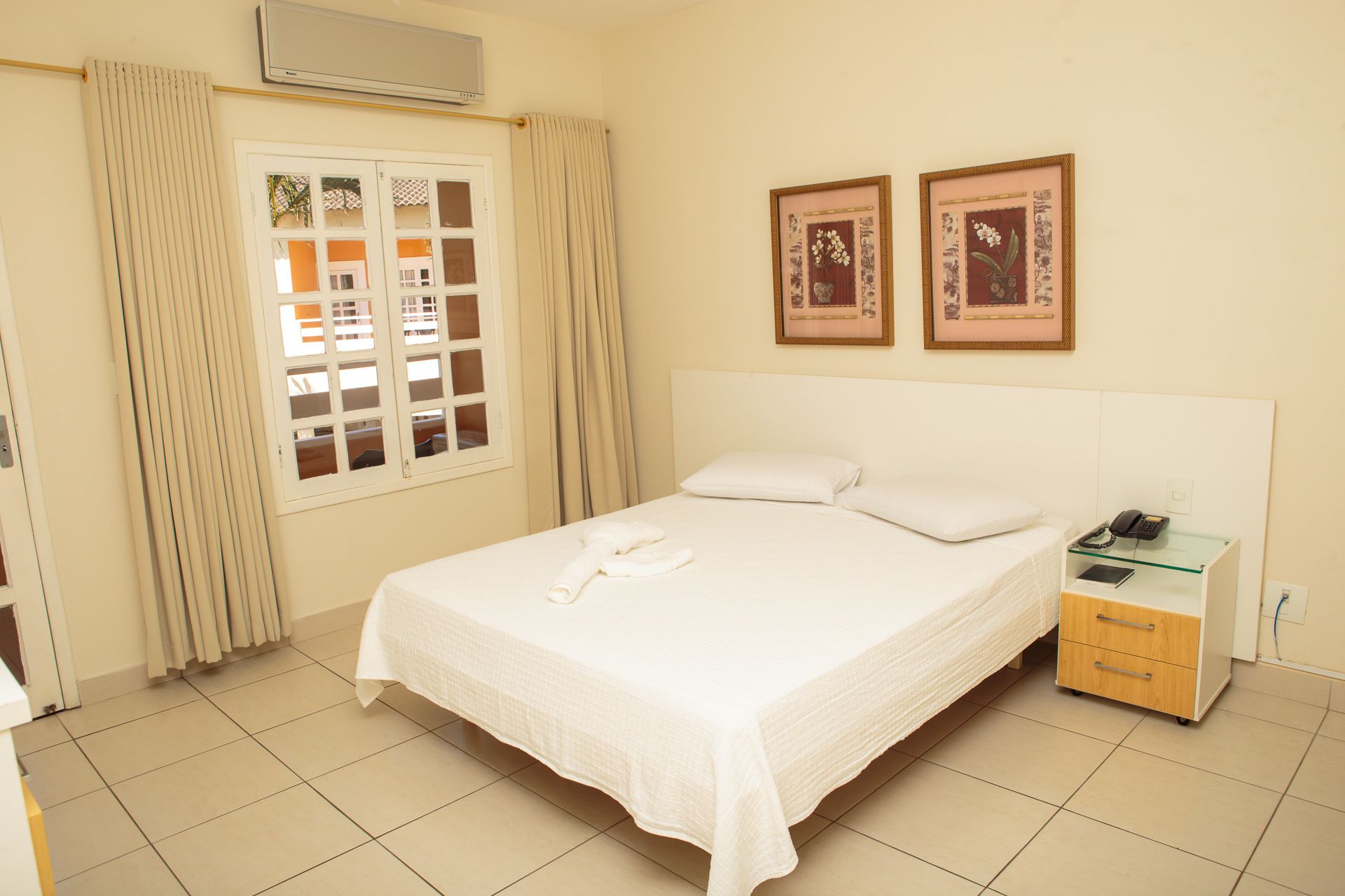 superior quadruple room | minibar, blackout curtains, free wifi, bed sheets