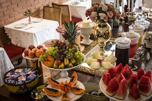 Free daily buffet breakfast