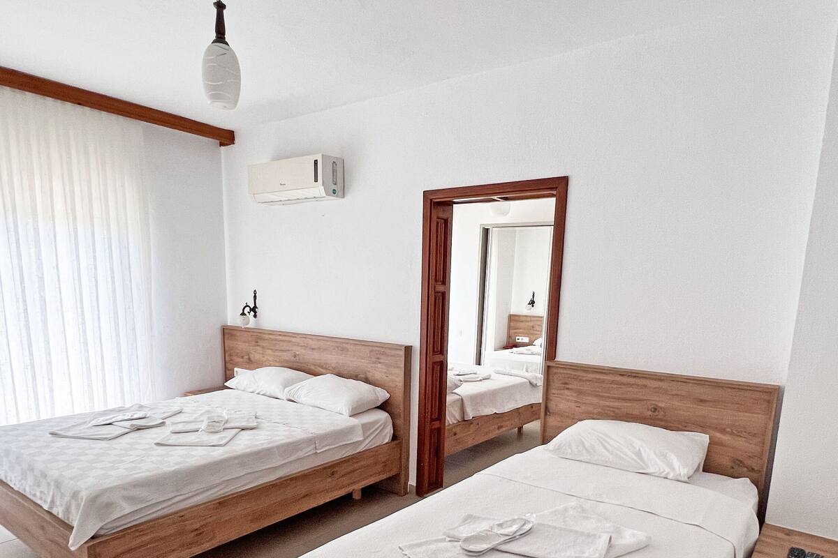 1 bedroom, minibar, in-room safe, desk