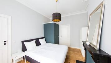 Deluxe Suite, 1 King Bed | Room amenity