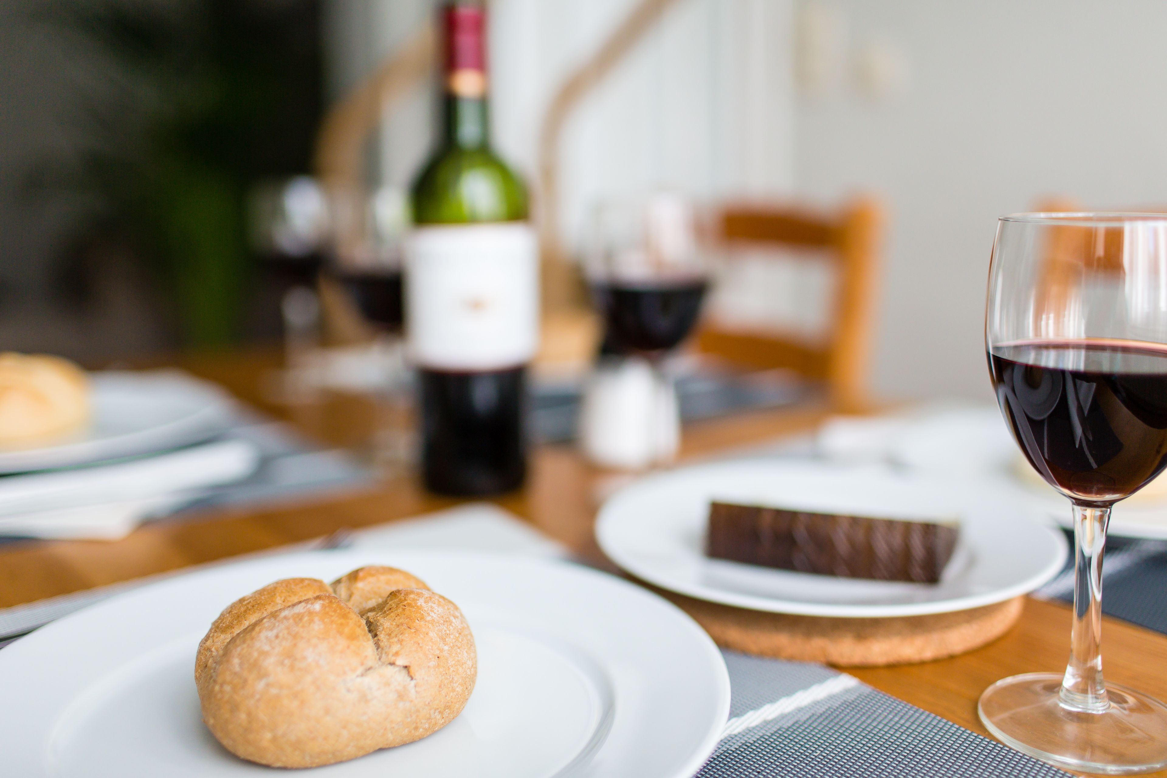 deluxe apartment | room service – dining