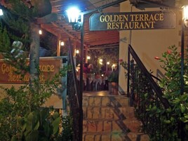 Free daily full breakfast