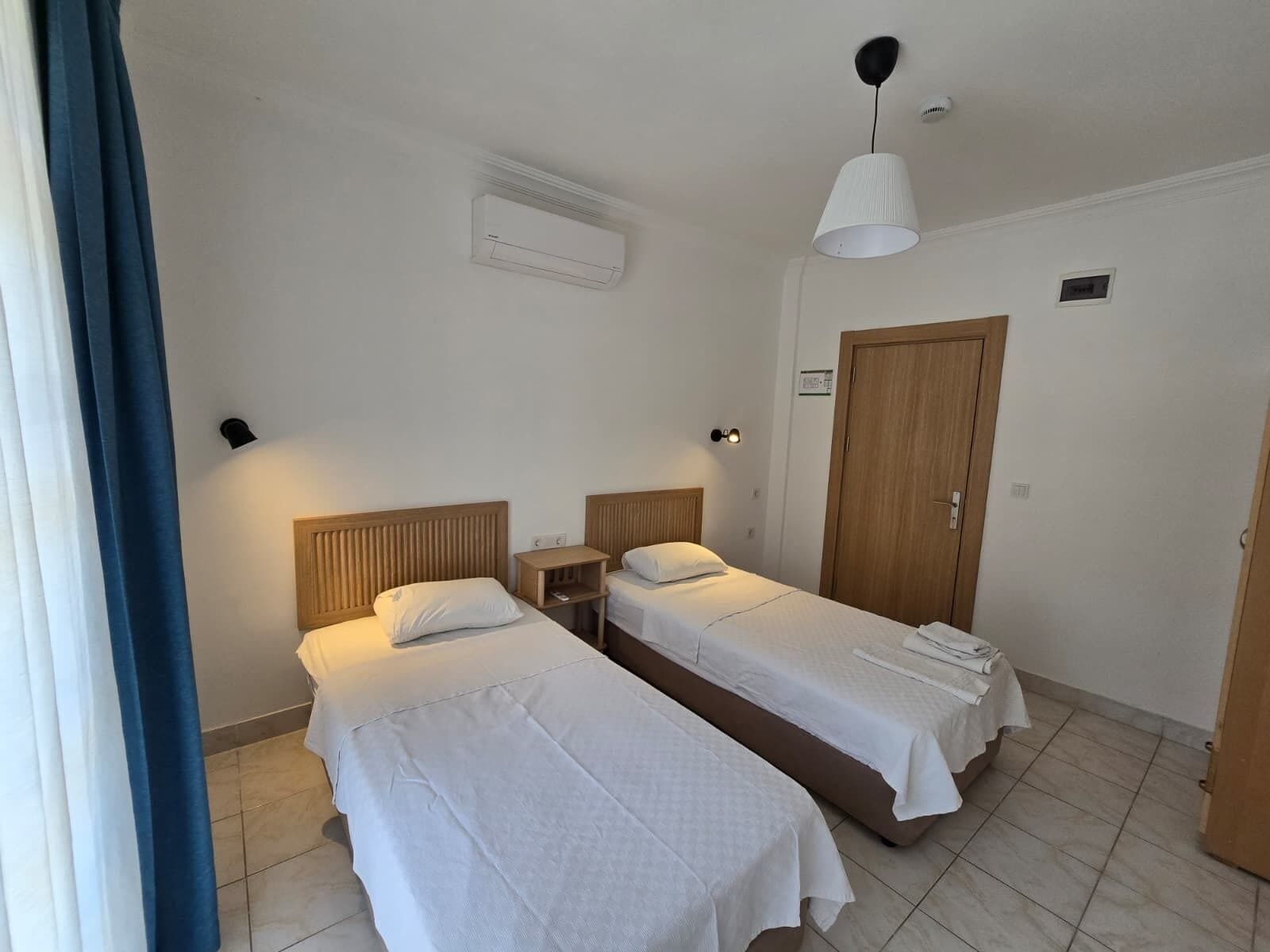 Caja de seguridad en la habitación, wifi gratis y ropa de cama 