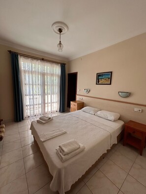 Peti besi dalam bilik, katil bayi/kot (percuma), Wi-fi percuma 