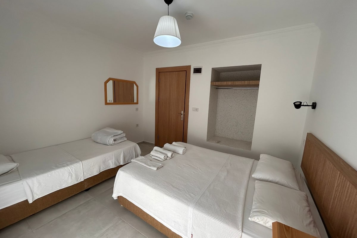 خزنة داخل الغرفة وأسرّة أطفال/رضّع (مجانًا) وواي فاي مجانًا