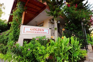 Exterior - Golden Pension (Kas)
