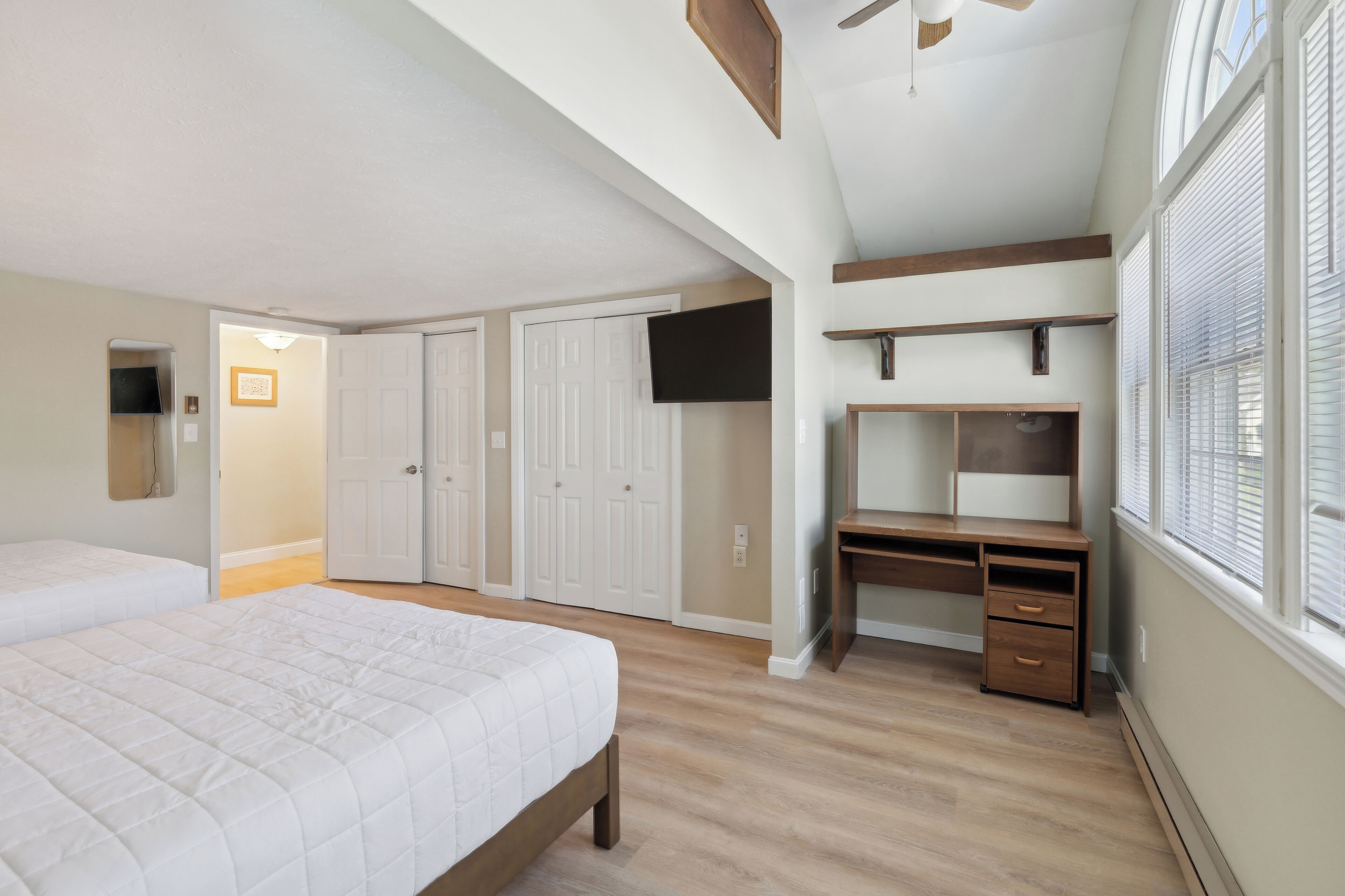 Family Apartment | Premium bedding, individually furnished, desk, blackout drapes