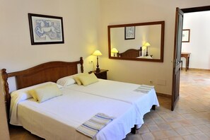 Junior Suite, Accessible, Garden View | Premium bedding, down comforters, minibar, in-room safe - Petit Hotel Es Figueral (Campos)