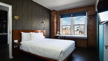 Desk, iron/ironing board, free WiFi, bed sheets