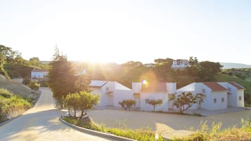 Familjestudio - terrass | Utsikt mot bergen